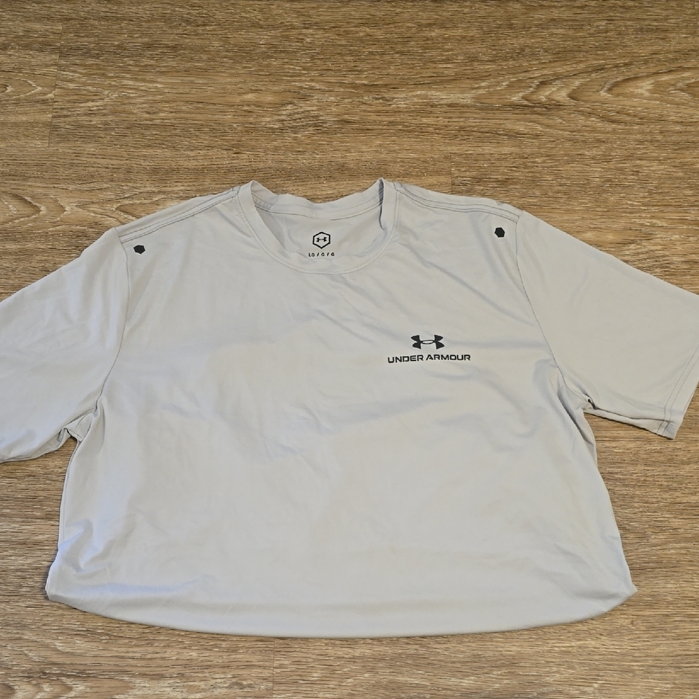 Under Armour UA Rush Gray Short Sleeve Tee Relaxed Fit.
